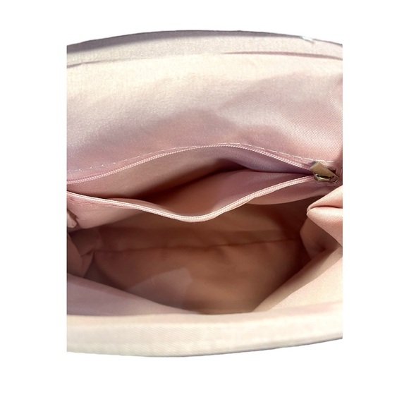 Hello Kitty Frame Clutch Bag with Apples Design - Picture 4 of 5